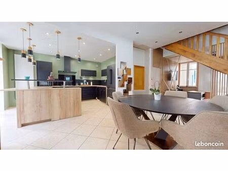 maison de ville 6 pièces 160 m²