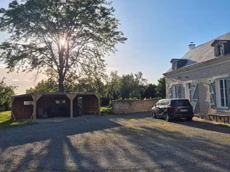 camping location chambre hébergement emplacement tente auberge  pour les 24h00 auto  douch