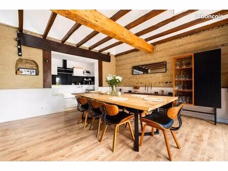 maison de caractère – 6 pièces – 156 m²