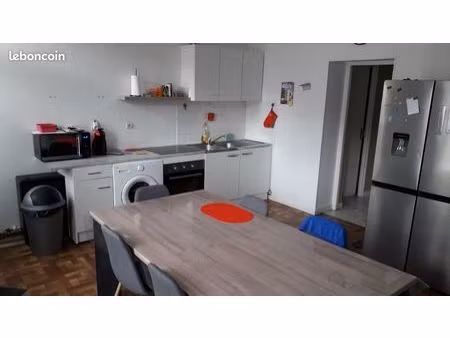 lillers centre  grand 3 pièces 75m2  rdc + cour 25 m2 fermée/privée