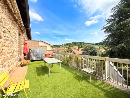 appartement 105 m2 au centre bourg de saint-martin-en-haut
