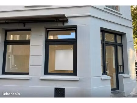 local commercial en angle – hyper-centre arras – terrasse – extraction