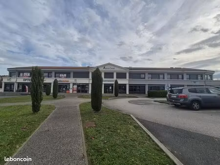 local d'activité 40 m²