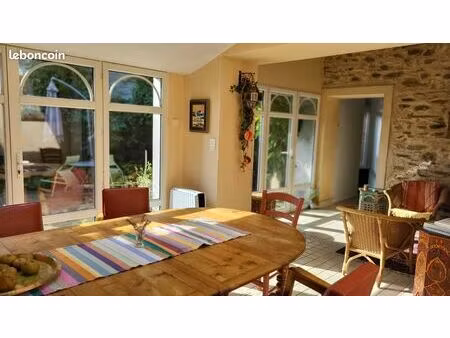 maison 9 pièces 241 m²