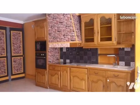 immeuble 235 m² doulevant le chateau