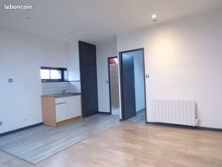appartement entièrement rénové proche de la base de loisirs
