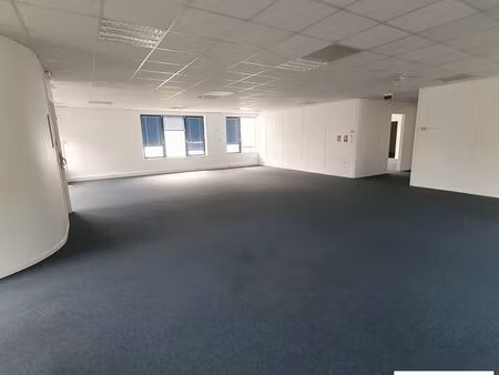 bureaux 1600 m² meylan
