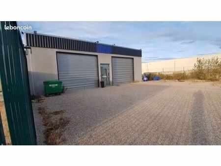 local commercial 200 m² entraigues sur la sorgue
