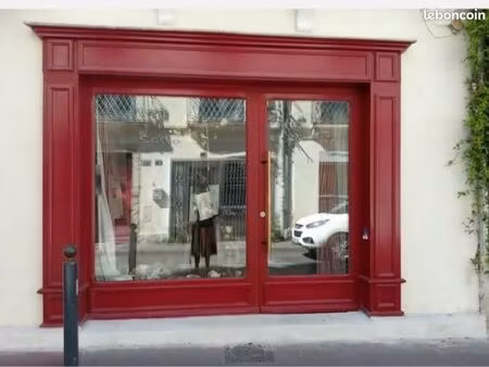 murs local commercial quartier méditerranée