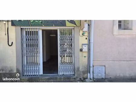 local commercial 32 m² saint-saturnin-lès-avignon