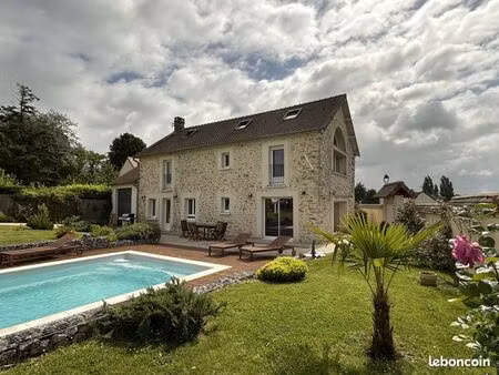 propriété 6 pièces 150 m²