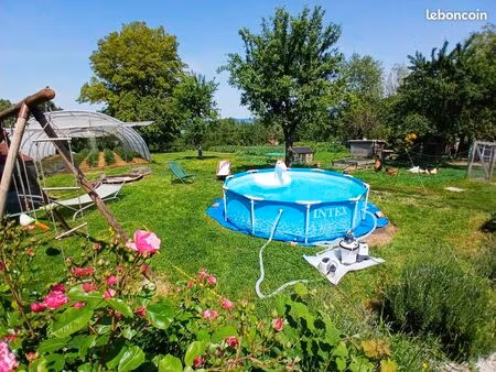 gîte rural et sa maison d'habitation
