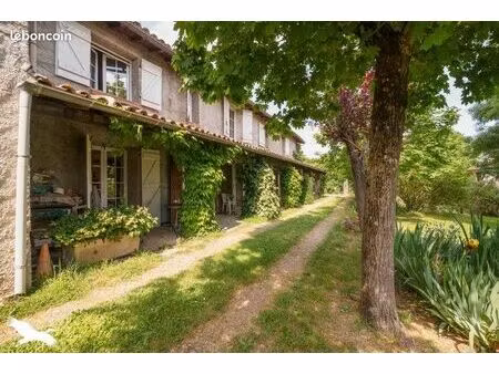 maison 10 pièces 327 m²