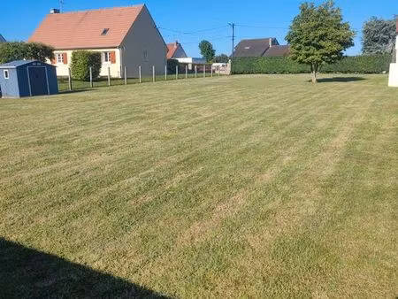 terrain environ 1000 m2