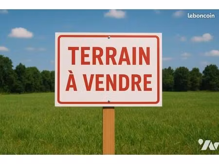 terrain 3336 m² avremesnil