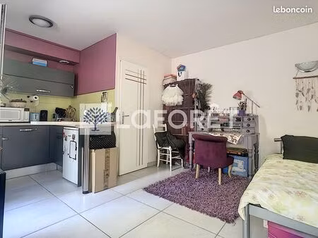 studio 1 pièce 18 m²