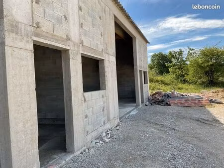 location hangar