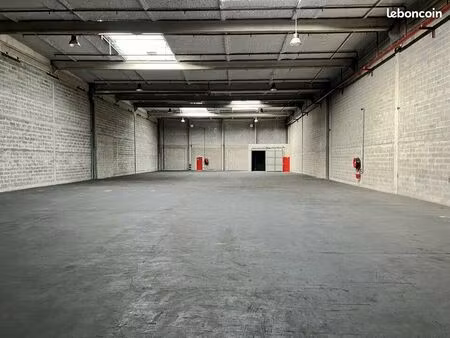 local d'activite 1352 m² marly la ville