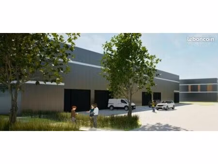 local d'activite 438 m² persan