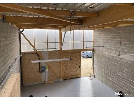 local 110m² plougoumelen