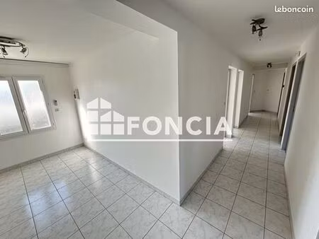 local commercial 118 m²
