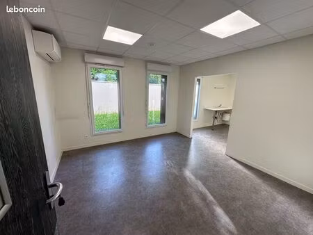 local dans maison de santé