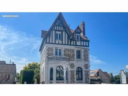 maison 9 pièces 137 m²