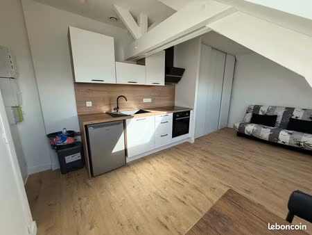 studio de charme dans ancien corps de ferme rénové – 1 pièce  1 salle de bains  proche gar