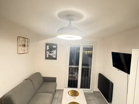 studio avec place de parking