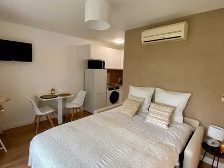 location étudiante studio meublé 23m2 avec balcon (toutes charges comprises)
