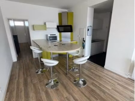 appt t4- 3 chambres-centre ville - parking