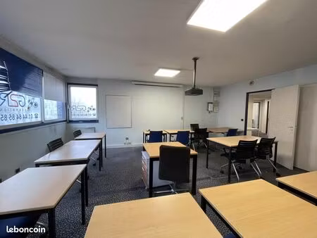 bureaux 105 m²