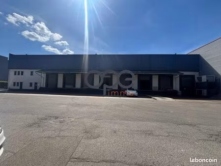 entrepôt 2100 m² gonesse