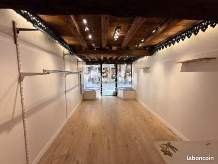 local commercial 30 m²