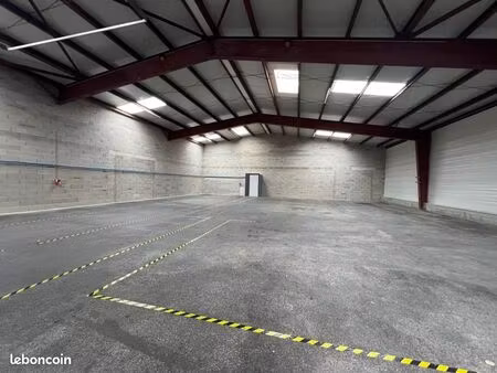 local d'activité 342 m²