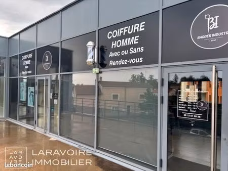 local 60 m² veauche