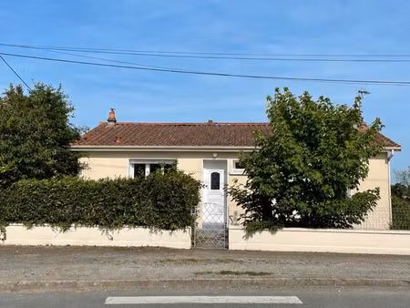 maison 68 m² avec jardin et garage – parthenay secteur grippeaux/mara