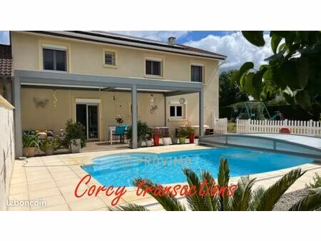 maison 6 pièces 137 m²
