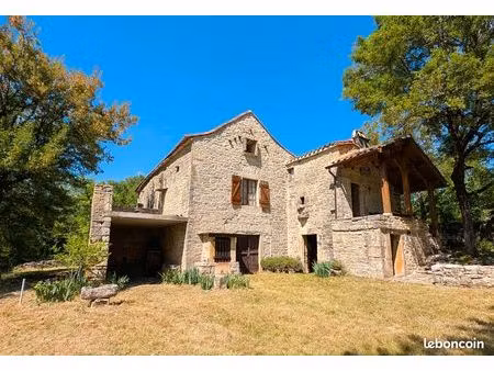 propriété 4 pièces 100 m²