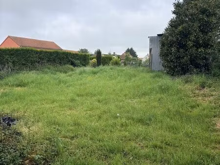 terrain 665 m² oresmaux