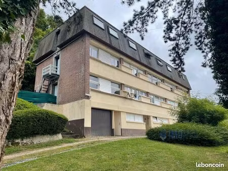 immeuble 24 pièces 470 m²