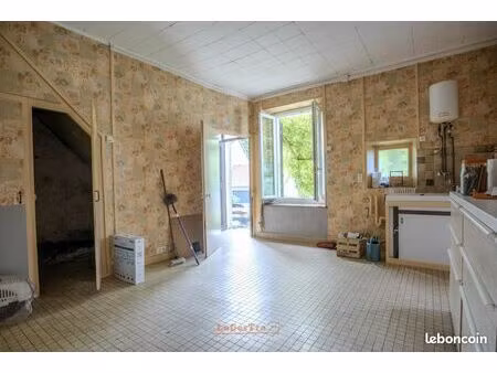 immeuble 6 pièces 101 m²