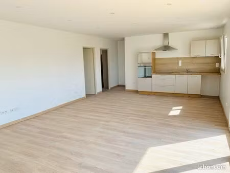 rare t4 avec jardin  clim  balcon-terrasse  parking  dpe : a