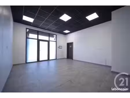 local commercial 111 m²