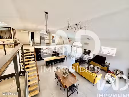 maison 8 pièces 239 m²