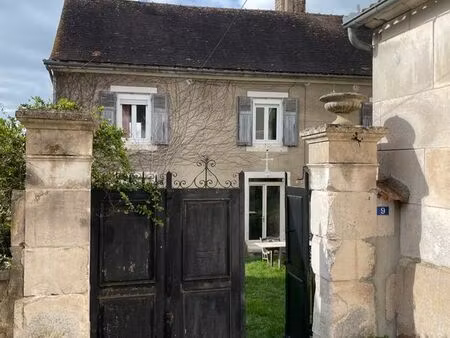 tronchoy (yonne) – ancien presbytère rénové  6 pièces  jardin clos