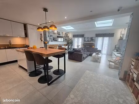 maison 6 pièces 117 m²