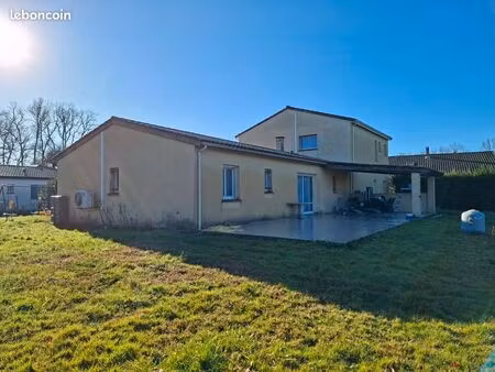 maison familiale 8 pièces avec jardin et double garage