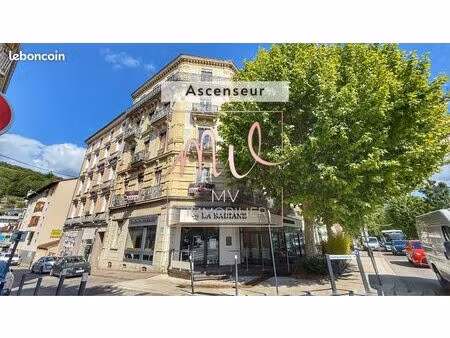 bureaux 118 m² voiron