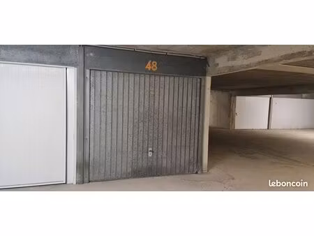 garage fermé à vendre – saint-gilles-croix-de-vie – à 50 m de la plage